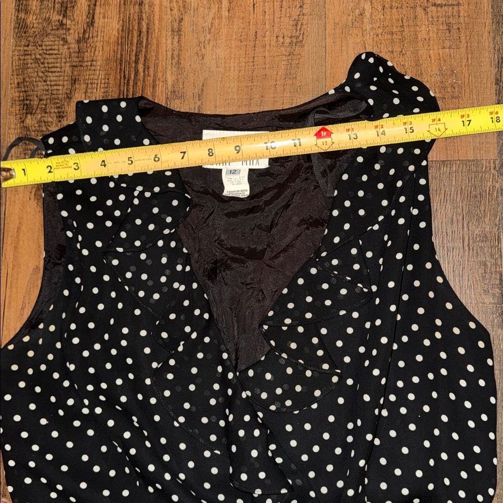 Lois Snyder Dani Max ruffle wrap dress in black with white polka dots - Picture 9 of 12